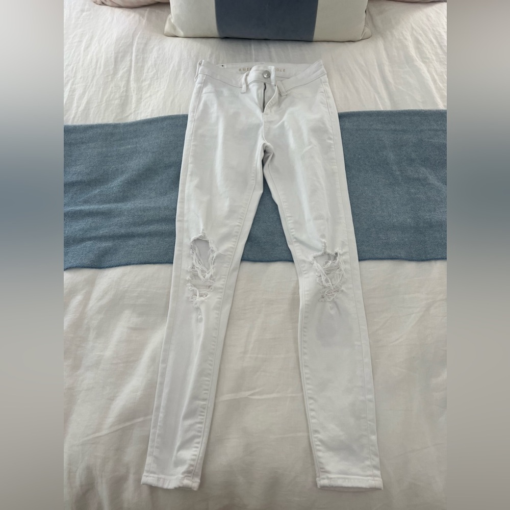White American eagle jeans